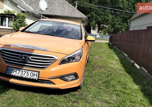 Хендай Соната 2015 в Тернополе на Automoto.ua Оранжевый Хендай Соната, объемом двигателя 2 л и пробегом 420 тыс. км за 7700 $, фото 1 на Automoto.ua