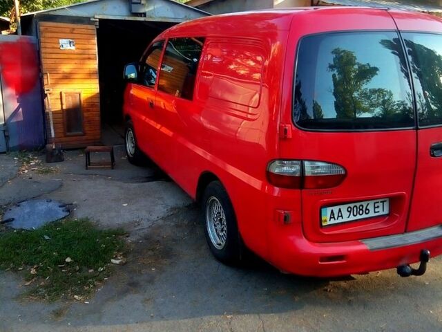 Хендай Старекс, объемом двигателя 2.5 л и пробегом 400 тыс. км за 3000 $, фото 1 на Automoto.ua