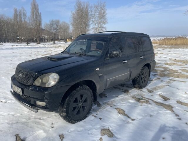 Черный Хендай Терракан, объемом двигателя 2.9 л и пробегом 350 тыс. км за 3800 $, фото 1 на Automoto.ua