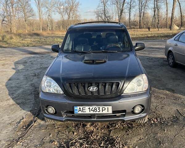 Черный Хендай Терракан, объемом двигателя 2.9 л и пробегом 363 тыс. км за 5800 $, фото 1 на Automoto.ua