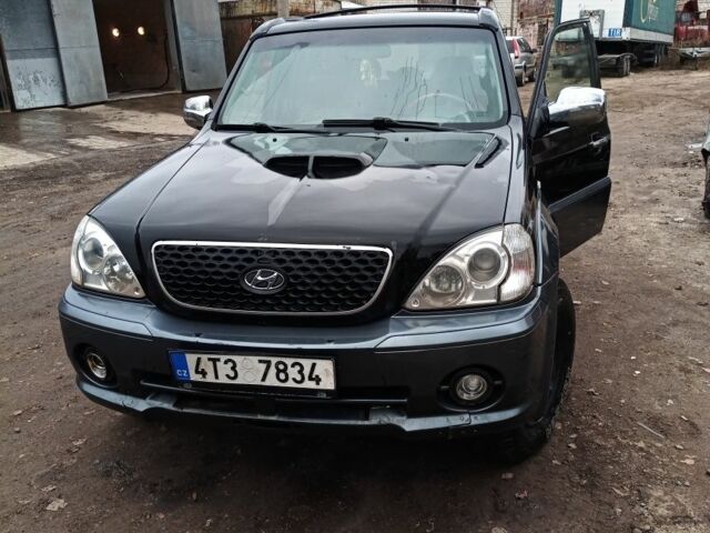 Черный Хендай Терракан, объемом двигателя 2.9 л и пробегом 232 тыс. км за 3700 $, фото 1 на Automoto.ua