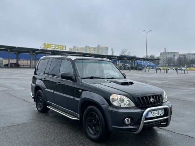 Черный Хендай Терракан, объемом двигателя 2.9 л и пробегом 320 тыс. км за 2900 $, фото 1 на Automoto.ua
