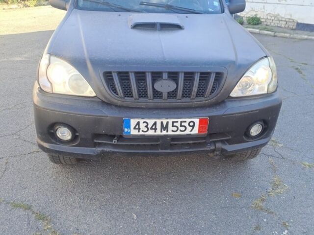 Черный Хендай Терракан, объемом двигателя 2.9 л и пробегом 300 тыс. км за 3750 $, фото 1 на Automoto.ua