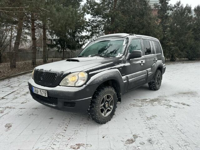 Черный Хендай Терракан, объемом двигателя 2.9 л и пробегом 250 тыс. км за 2450 $, фото 1 на Automoto.ua