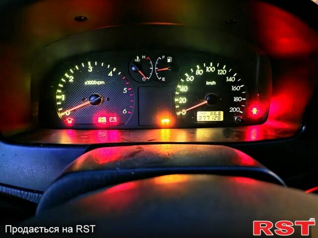 Фиолетовый Хендай Терракан, объемом двигателя 2.9 л и пробегом 377 тыс. км за 3500 $, фото 1 на Automoto.ua