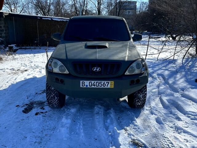 Хендай Терракан 2002 в Доброполье на Automoto.ua Серый Хендай Терракан, объемом двигателя 2.9 л и пробегом 0 тыс. км за 3600 $, фото 1 на Automoto.ua