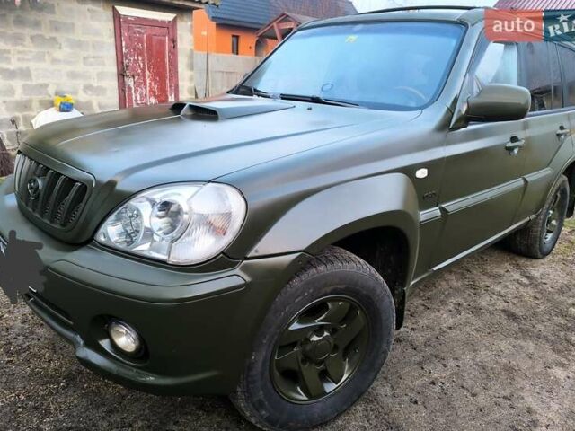 Серый Хендай Терракан, объемом двигателя 2.9 л и пробегом 336 тыс. км за 5500 $, фото 1 на Automoto.ua