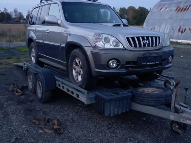 Хендай Терракан 2004 в Тернополе на Automoto.ua Серый Хендай Терракан, объемом двигателя 2.9 л и пробегом 248 тыс. км за 4500 $, фото 1 на Automoto.ua