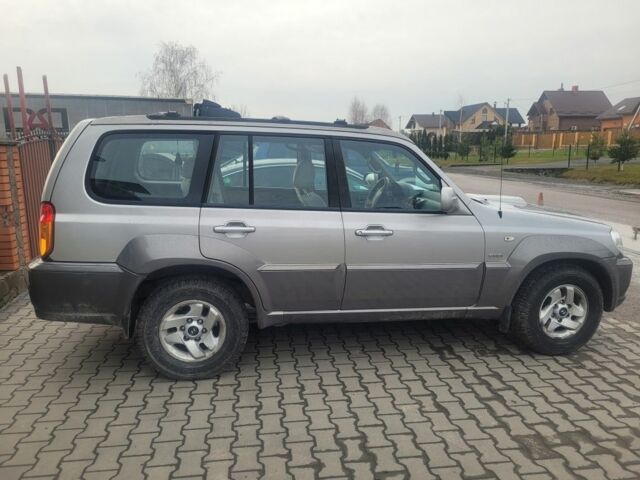 Серый Хендай Терракан, объемом двигателя 3 л и пробегом 183 тыс. км за 4200 $, фото 1 на Automoto.ua