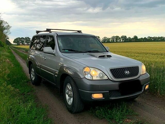 Сірий Хендай Терракан, об'ємом двигуна 2.9 л та пробігом 261 тис. км за 4700 $, фото 1 на Automoto.ua