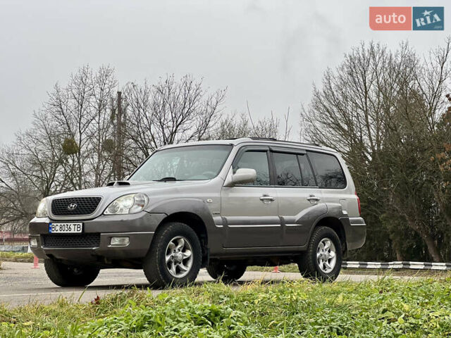 Серый Хендай Терракан, объемом двигателя 2.9 л и пробегом 265 тыс. км за 6999 $, фото 1 на Automoto.ua