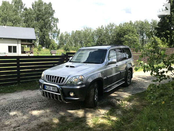 Сірий Хендай Терракан, об'ємом двигуна 2.9 л та пробігом 250 тис. км за 2900 $, фото 1 на Automoto.ua