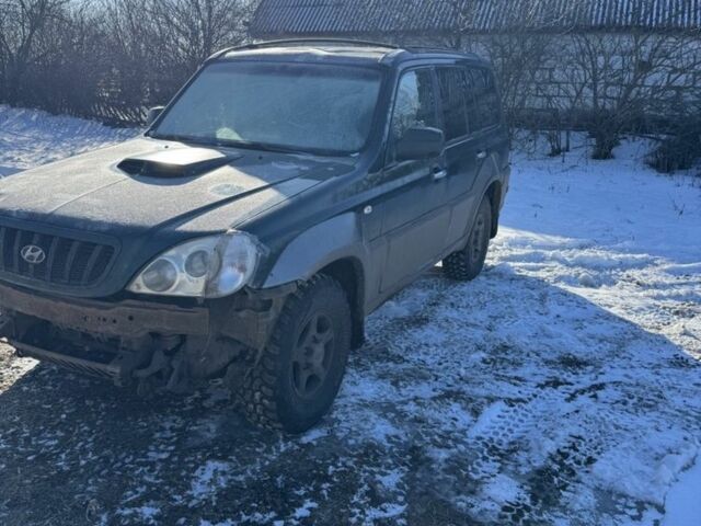 Зеленый Хендай Терракан, объемом двигателя 2.9 л и пробегом 350 тыс. км за 1600 $, фото 1 на Automoto.ua