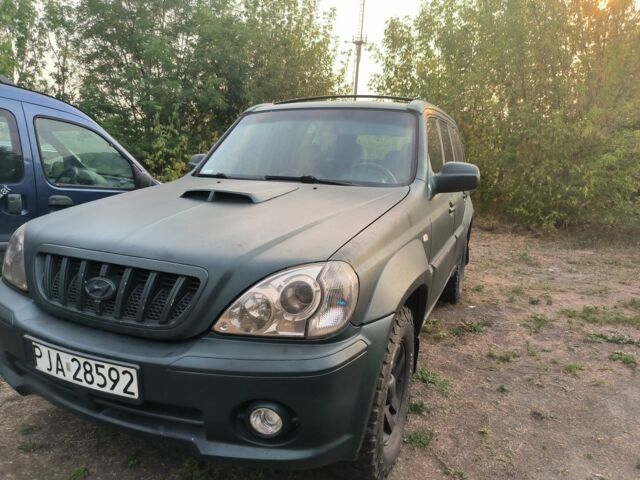 Зелений Хендай Терракан, об'ємом двигуна 0 л та пробігом 320 тис. км за 4500 $, фото 1 на Automoto.ua