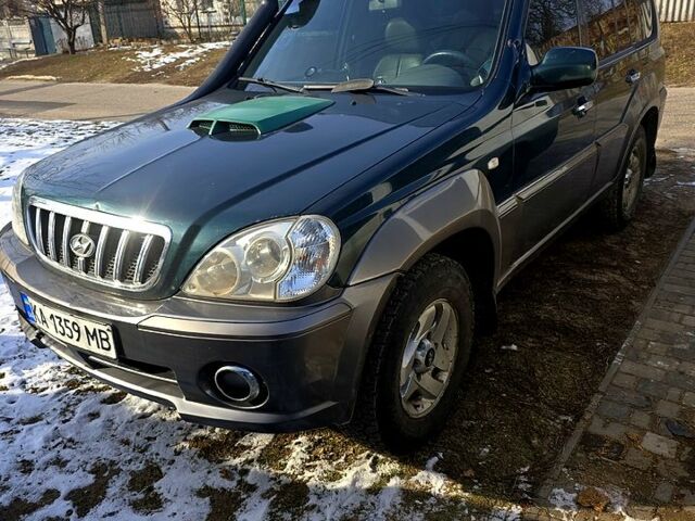 Зеленый Хендай Терракан, объемом двигателя 2.9 л и пробегом 300 тыс. км за 4700 $, фото 1 на Automoto.ua