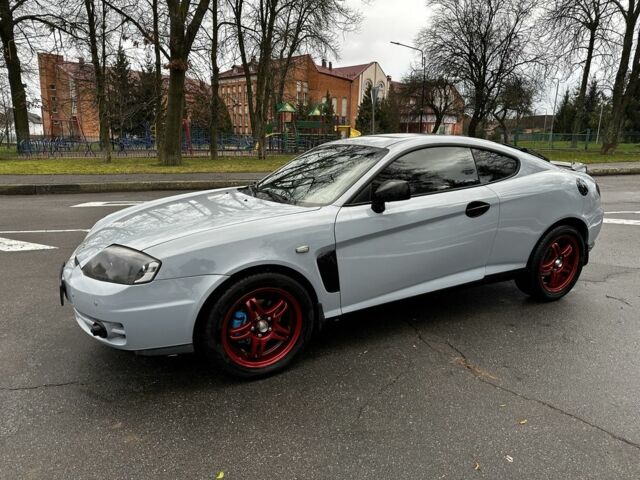 Серый Хендай Тибурон, объемом двигателя 2 л и пробегом 168 тыс. км за 4600 $, фото 1 на Automoto.ua