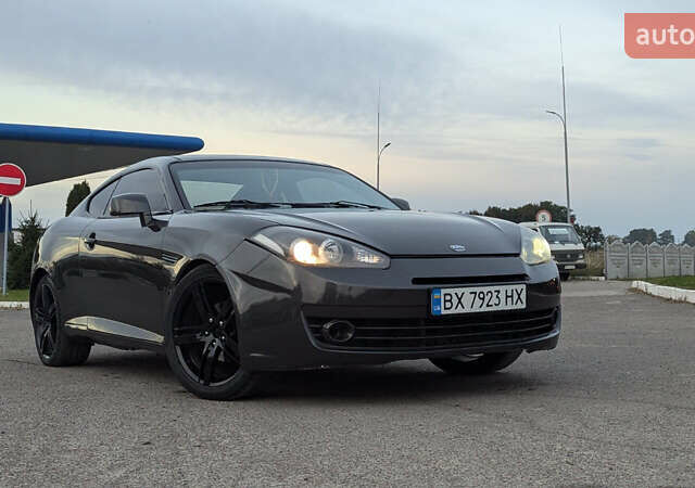 Серый Хендай Тибурон, объемом двигателя 2 л и пробегом 101 тыс. км за 7500 $, фото 1 на Automoto.ua