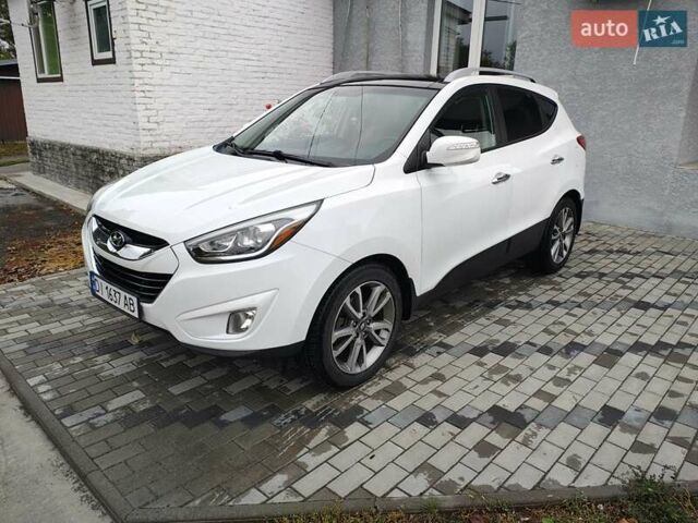 Білий Хендай Туксон, об'ємом двигуна 2.36 л та пробігом 152 тис. км за 9800 $, фото 1 на Automoto.ua