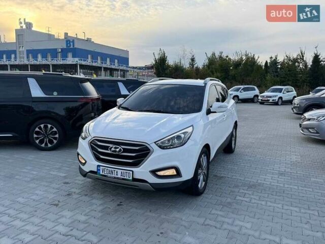 Хендай Туксон 2014 у Києві на Automoto.ua Білий Хендай Туксон, об'ємом двигуна 2 л та пробігом 196 тис. км за 14900 $, фото 1 на Automoto.ua