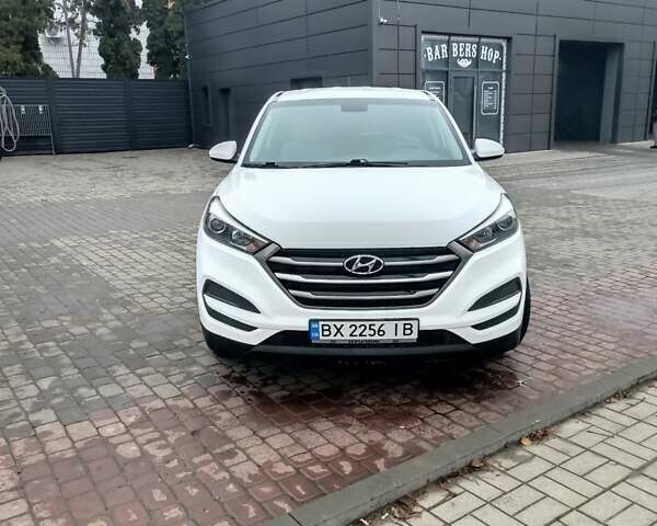Білий Хендай Туксон, об'ємом двигуна 2 л та пробігом 97 тис. км за 14200 $, фото 1 на Automoto.ua