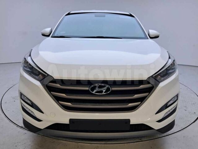 Белый Хендай Туксон, объемом двигателя 2 л и пробегом 157 тыс. км за 15500 $, фото 1 на Automoto.ua