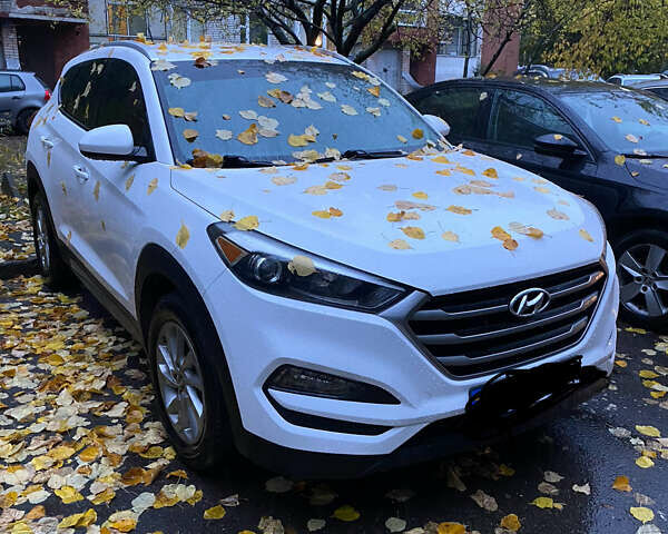 Хендай Туксон 2016 в Львове на Automoto.ua Белый Хендай Туксон, объемом двигателя 2 л и пробегом 99 тыс. км за 16500 $, фото 1 на Automoto.ua