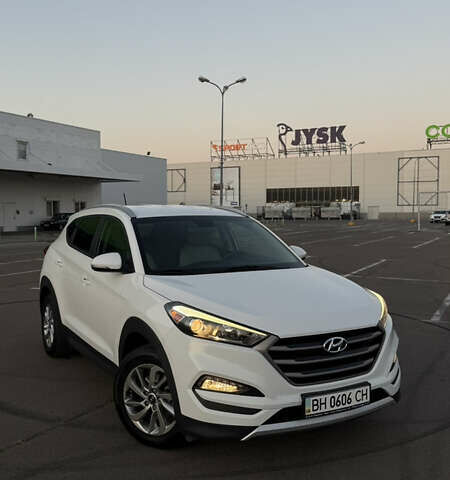 Білий Хендай Туксон, об'ємом двигуна 1.6 л та пробігом 80 тис. км за 16500 $, фото 1 на Automoto.ua