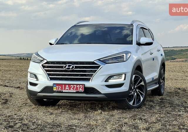 Хендай Туксон 2018 в Киеве на Automoto.ua Белый Хендай Туксон, объемом двигателя 2 л и пробегом 158 тыс. км за 24500 $, фото 1 на Automoto.ua