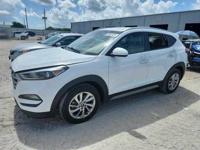 Белый Хендай Туксон, объемом двигателя 2 л и пробегом 35 тыс. км за 2900 $, фото 1 на Automoto.ua