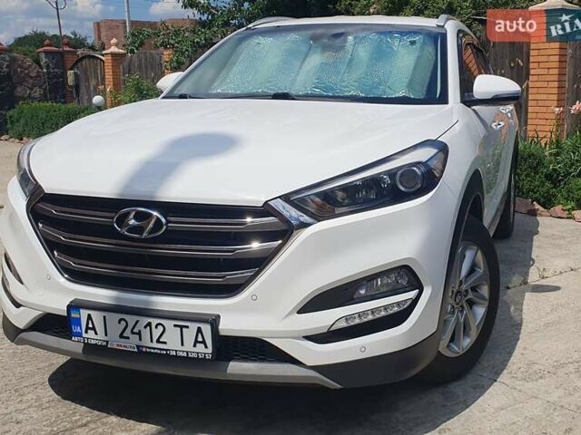 Білий Хендай Туксон, об'ємом двигуна 1.69 л та пробігом 227 тис. км за 18600 $, фото 1 на Automoto.ua
