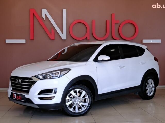 Белый Хендай Туксон, объемом двигателя 2 л и пробегом 134 тыс. км за 23500 $, фото 1 на Automoto.ua