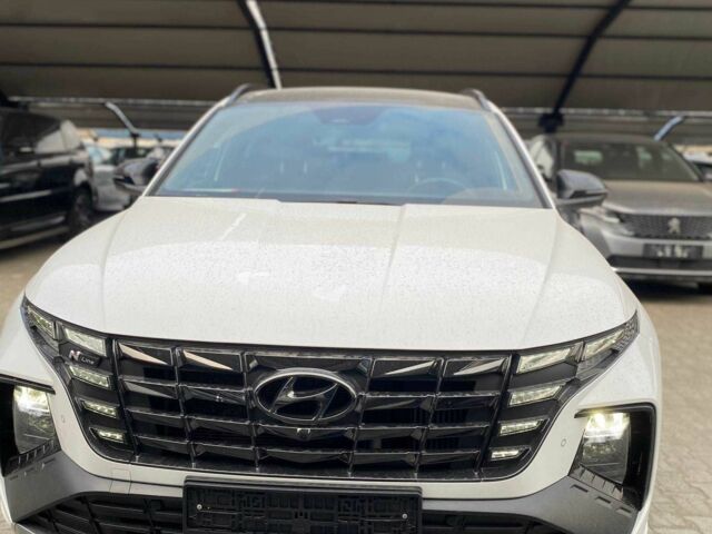 Белый Хендай Туксон, объемом двигателя 1.6 л и пробегом 185 тыс. км за 16300 $, фото 1 на Automoto.ua