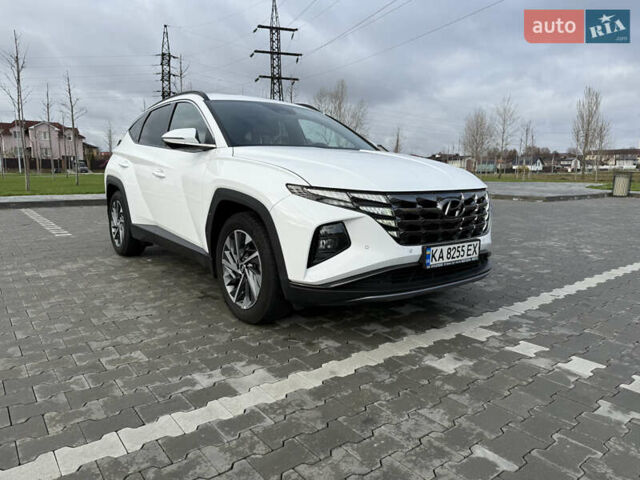 Белый Хендай Туксон, объемом двигателя 2 л и пробегом 41 тыс. км за 24650 $, фото 1 на Automoto.ua