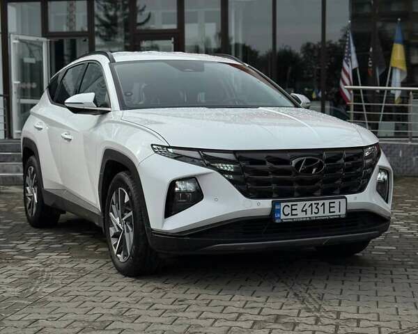Белый Хендай Туксон, объемом двигателя 2 л и пробегом 46 тыс. км за 30000 $, фото 1 на Automoto.ua