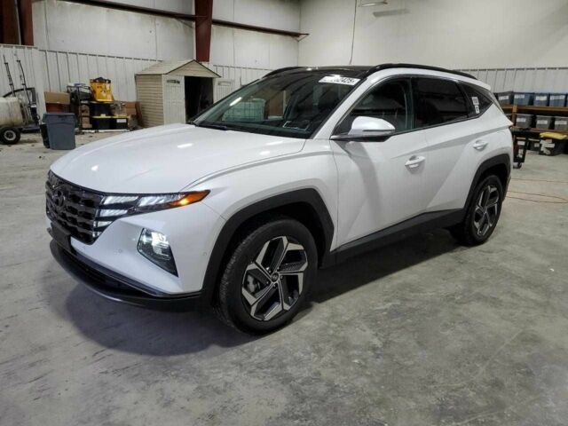 Белый Хендай Туксон, объемом двигателя 1.6 л и пробегом 8 тыс. км за 9000 $, фото 1 на Automoto.ua