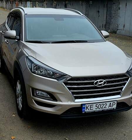 Бежевый Хендай Туксон, объемом двигателя 2 л и пробегом 124 тыс. км за 20600 $, фото 1 на Automoto.ua