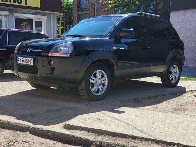 Хендай Туксон 2008 у Сумах на Automoto.ua Чорний Хендай Туксон, об'ємом двигуна 2 л та пробігом 180 тис. км за 8000 $, фото 1 на Automoto.ua