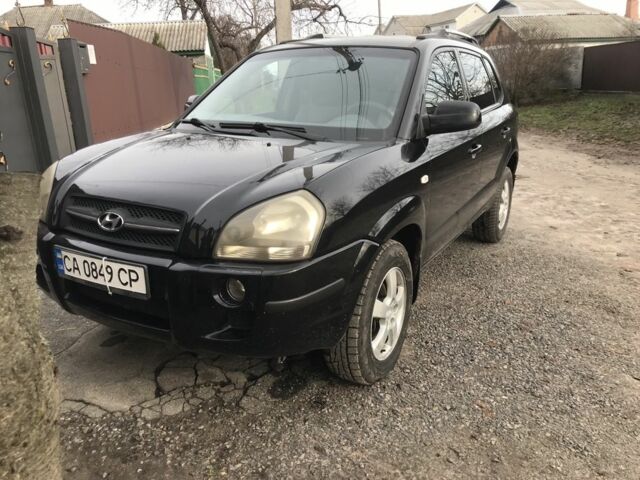 Чорний Хендай Туксон, об'ємом двигуна 2 л та пробігом 270 тис. км за 5850 $, фото 1 на Automoto.ua