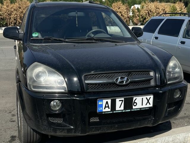 Чорний Хендай Туксон, об'ємом двигуна 2 л та пробігом 225 тис. км за 7000 $, фото 1 на Automoto.ua