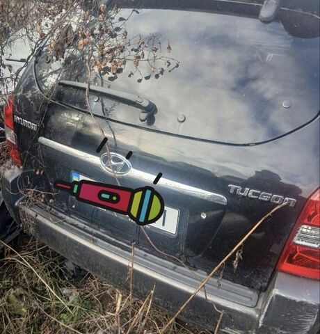 Чорний Хендай Туксон, об'ємом двигуна 2 л та пробігом 200 тис. км за 2800 $, фото 1 на Automoto.ua