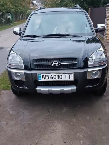 Хендай Туксон 2006 в Гайсине на Automoto.ua Черный Хендай Туксон, объемом двигателя 1.98 л и пробегом 124 тыс. км за 8000 $, фото 1 на Automoto.ua