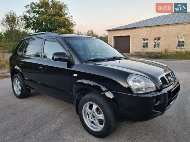 Хендай Туксон 2006 в Шостке на Automoto.ua Черный Хендай Туксон, объемом двигателя 1.98 л и пробегом 280 тыс. км за 8200 $, фото 1 на Automoto.ua