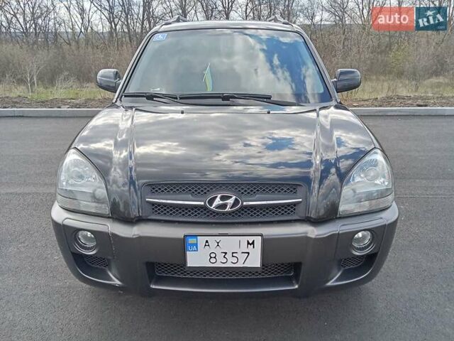 Хендай Туксон 2006 в Харькове на Automoto.ua Черный Хендай Туксон, объемом двигателя 2.7 л и пробегом 210 тыс. км за 8500 $, фото 1 на Automoto.ua