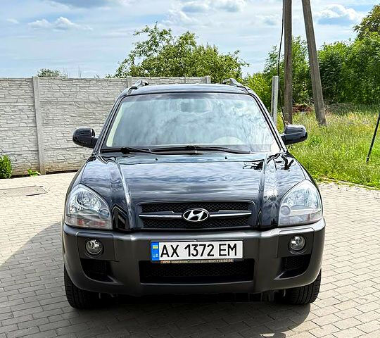 Хендай Туксон 2007 у Новой Водолаге на Automoto.ua Чорний Хендай Туксон, об'ємом двигуна 2 л та пробігом 170 тис. км за 8300 $, фото 1 на Automoto.ua