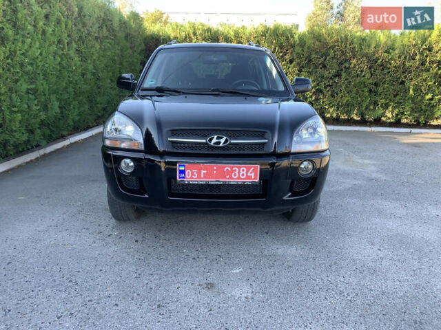 Чорний Хендай Туксон, об'ємом двигуна 2 л та пробігом 56 тис. км за 9500 $, фото 1 на Automoto.ua