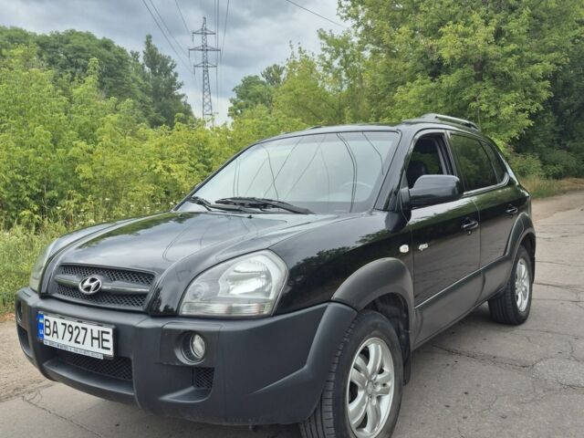 Чорний Хендай Туксон, об'ємом двигуна 2 л та пробігом 112 тис. км за 8000 $, фото 1 на Automoto.ua