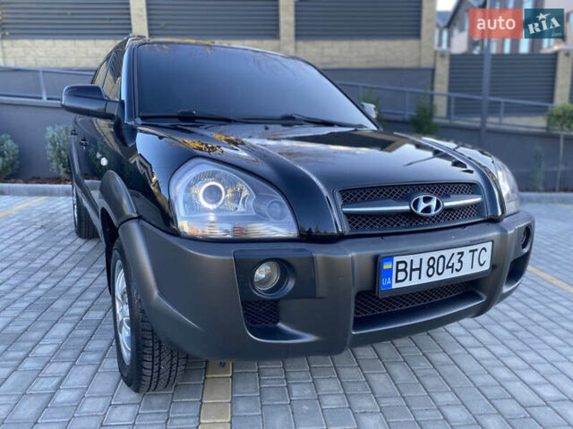 Хендай Туксон 2007 у Одесі на Automoto.ua Чорний Хендай Туксон, об'ємом двигуна 1.98 л та пробігом 180 тис. км за 8999 $, фото 1 на Automoto.ua