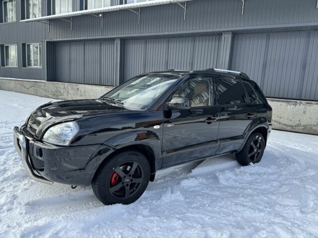 Чорний Хендай Туксон, об'ємом двигуна 2 л та пробігом 234 тис. км за 8900 $, фото 1 на Automoto.ua