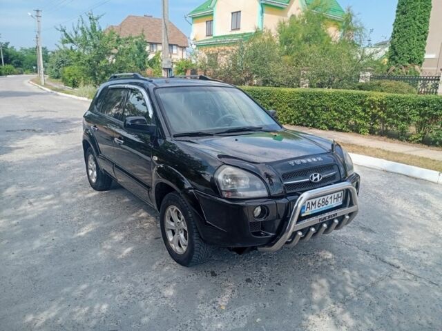 Чорний Хендай Туксон, об'ємом двигуна 2 л та пробігом 260 тис. км за 6750 $, фото 1 на Automoto.ua