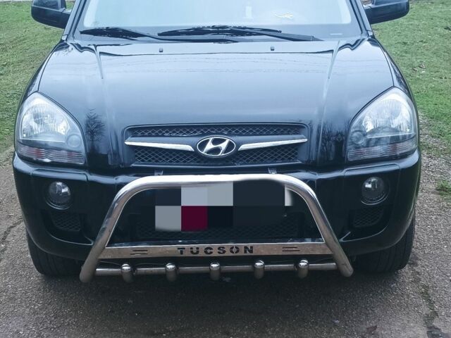 Чорний Хендай Туксон, об'ємом двигуна 0 л та пробігом 225 тис. км за 8700 $, фото 1 на Automoto.ua